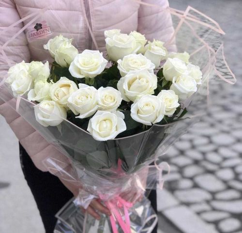 Букет из казахстанских белых роз, 25 шт